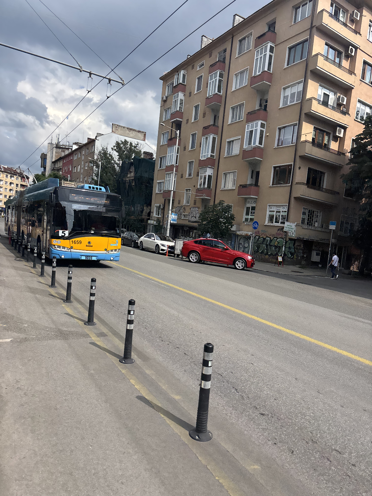 Архивен градски електротранспорт в София, 5 юни 2026 г.; не е кадър на линии 24, 309 или 100.